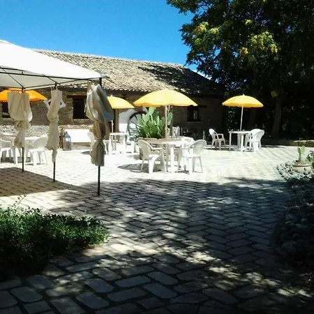 B. E B. Country House * Piano di Santa Laura